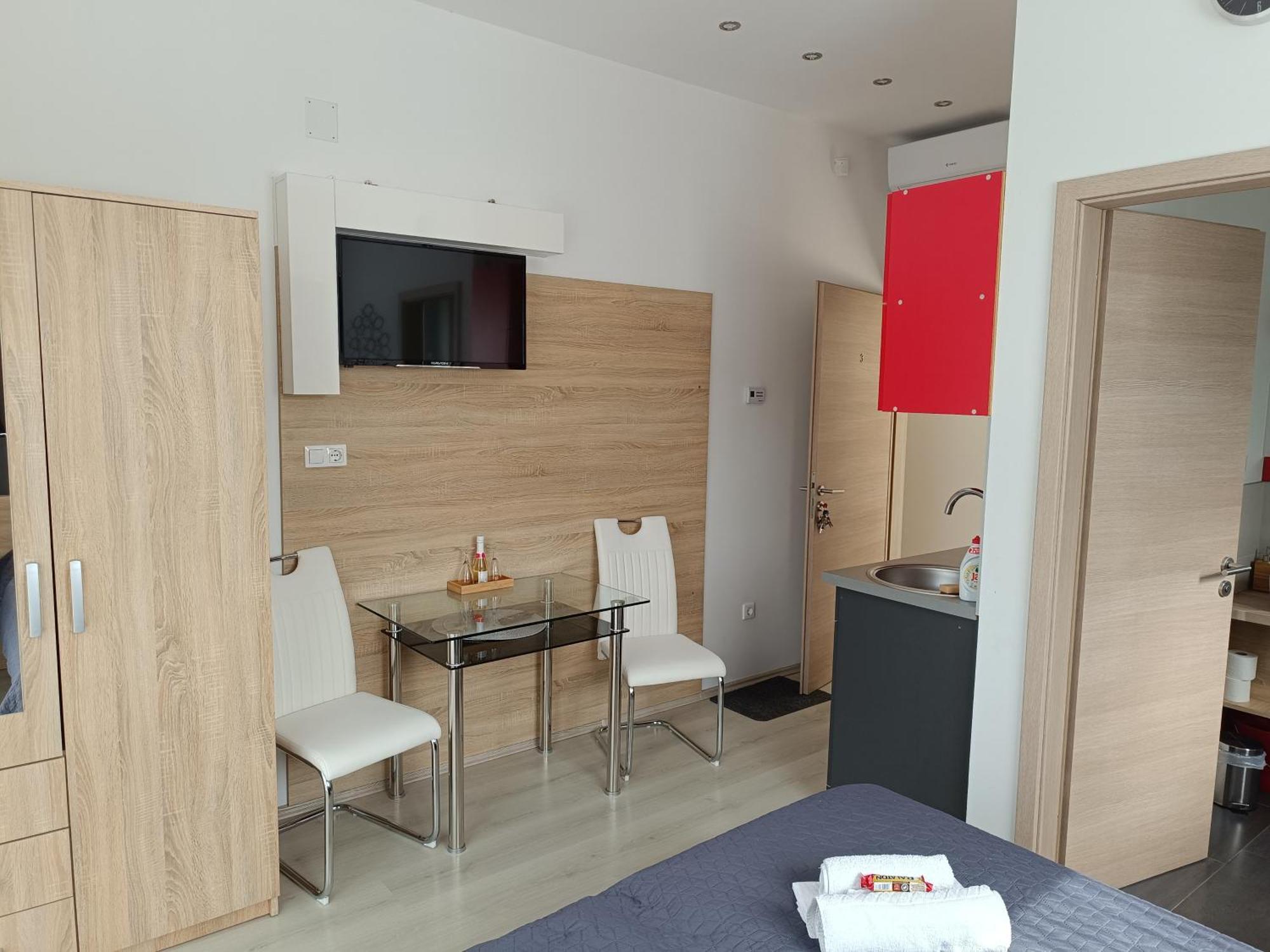 Ujhely Apartmanhaz Siófok Exterior foto