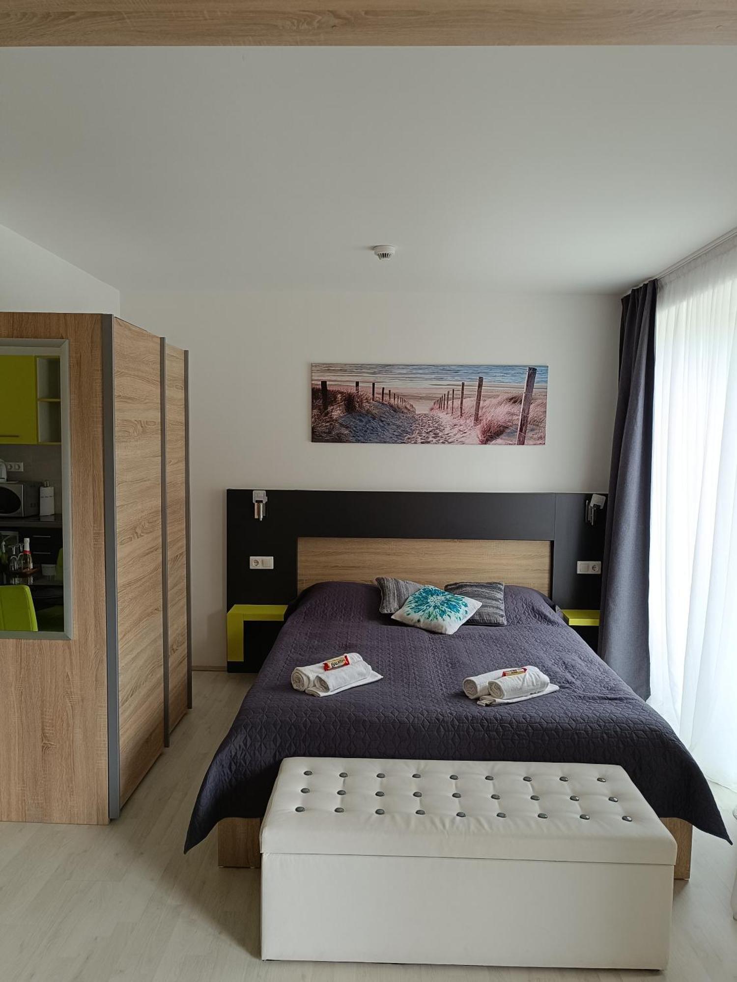 Ujhely Apartmanhaz Siófok Exterior foto